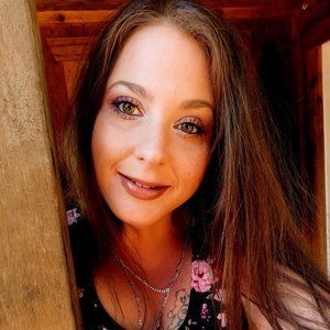 Meet your Posher, Kari